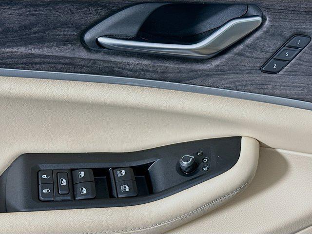 used 2023 Jeep Grand Cherokee car, priced at $28,396