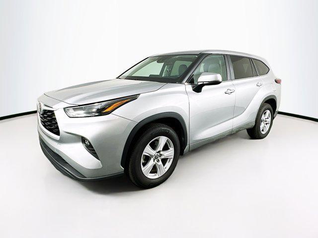 used 2024 Toyota Highlander car, priced at $35,289