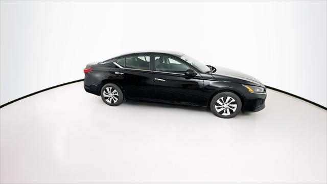 used 2023 Nissan Altima car, priced at $18,289