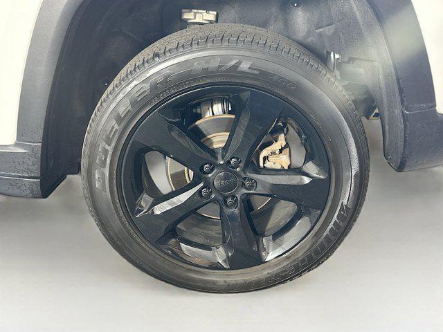 used 2023 Jeep Grand Cherokee car, priced at $29,396