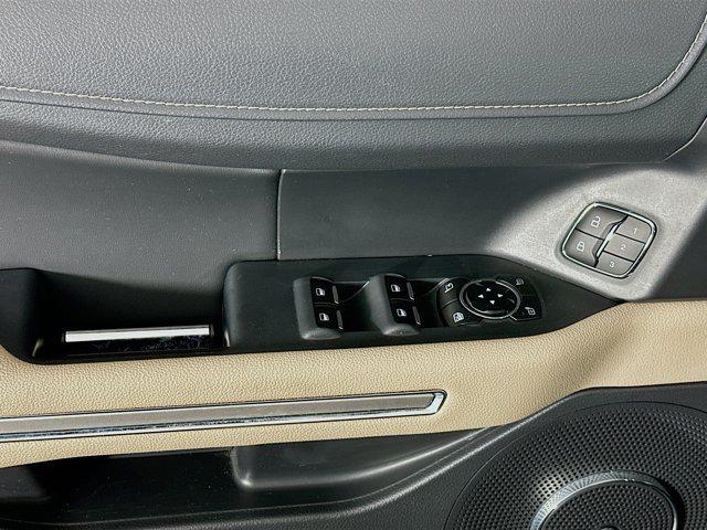 used 2024 Ford Expedition car, priced at $46,697
