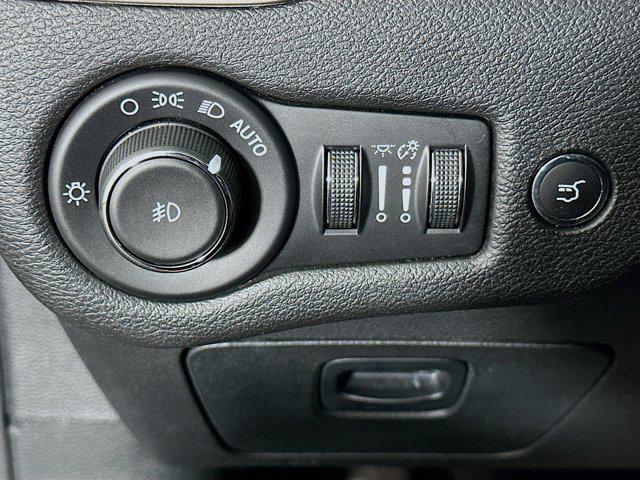 used 2018 Jeep Cherokee car, priced at $13,399