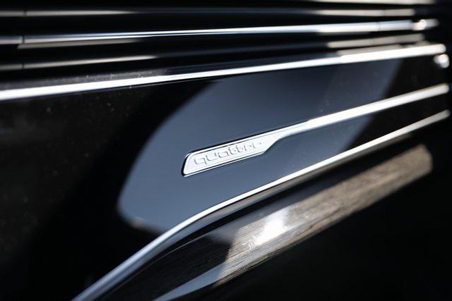 new 2025 Audi Q7 car, priced at $77,910