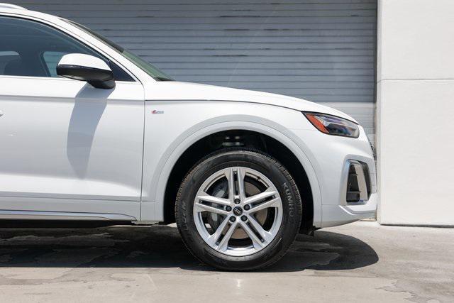 new 2025 Audi Q5 car, priced at $66,985
