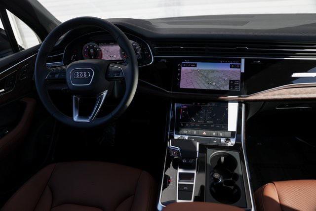 new 2025 Audi Q7 car, priced at $77,845