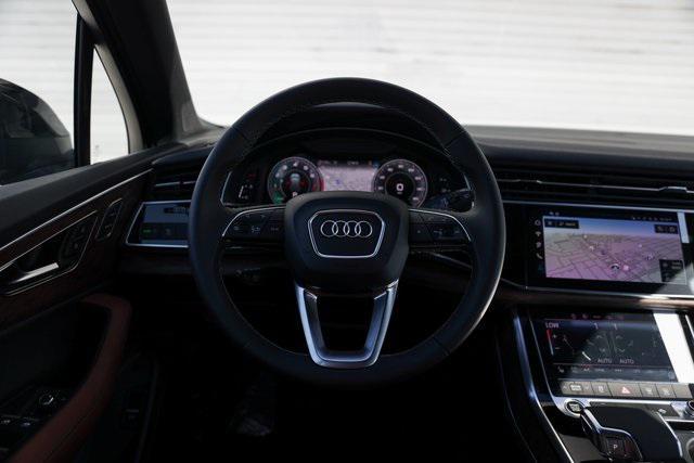 new 2025 Audi Q7 car, priced at $77,845