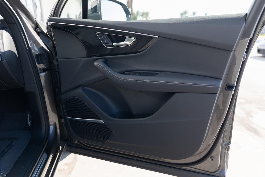 used 2025 Audi Q7 car, priced at $52,999