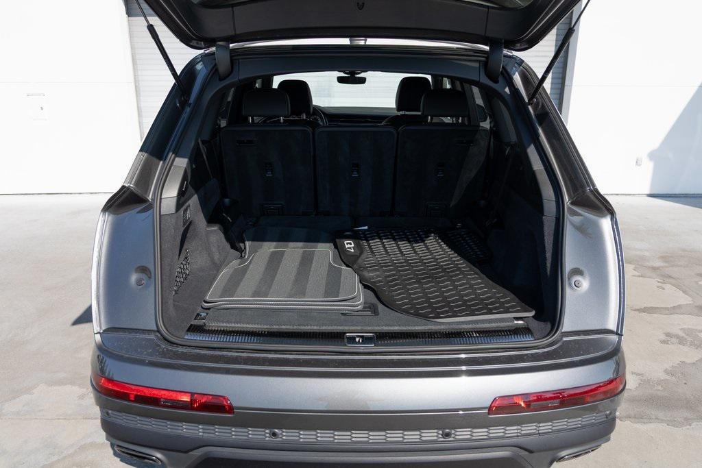 used 2025 Audi Q7 car, priced at $52,999