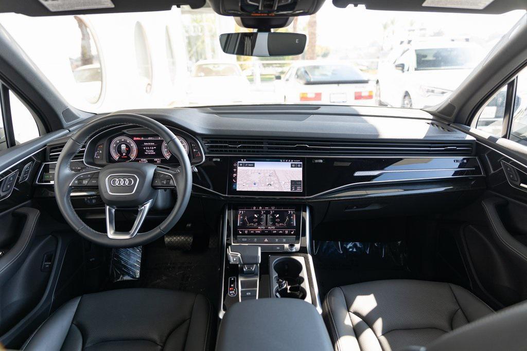 used 2025 Audi Q7 car, priced at $52,999