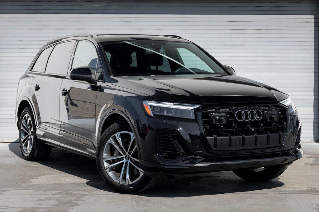 used 2025 Audi Q7 car, priced at $49,999