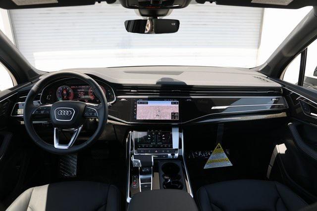 new 2025 Audi Q7 car, priced at $77,830