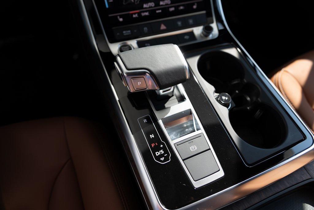 used 2025 Audi Q7 car, priced at $55,999