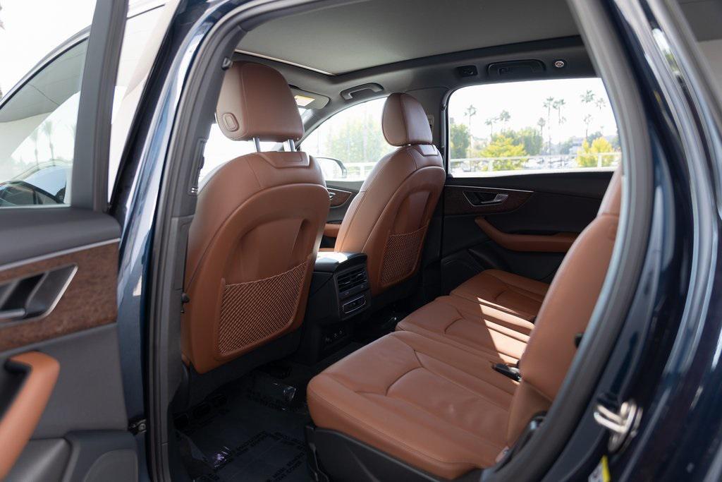 used 2025 Audi Q7 car, priced at $55,999