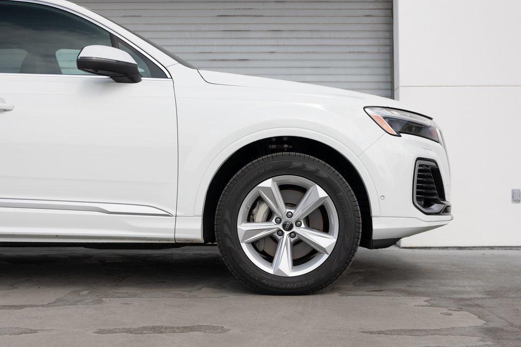used 2025 Audi Q7 car, priced at $59,143
