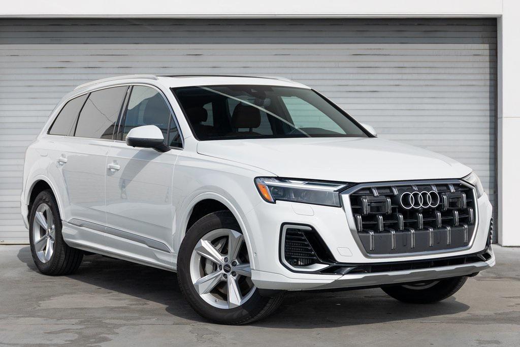 used 2025 Audi Q7 car, priced at $59,143
