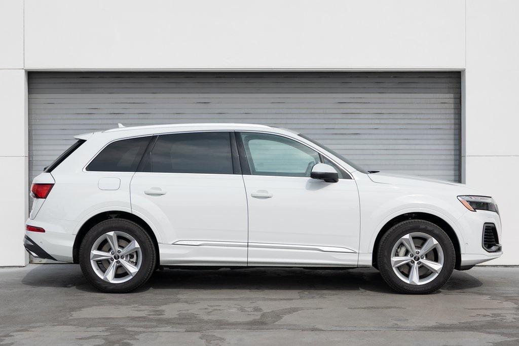 used 2025 Audi Q7 car, priced at $59,143