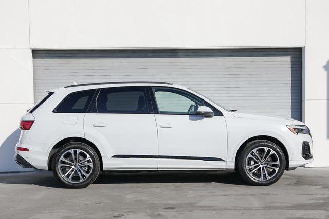 used 2025 Audi Q7 car, priced at $58,999