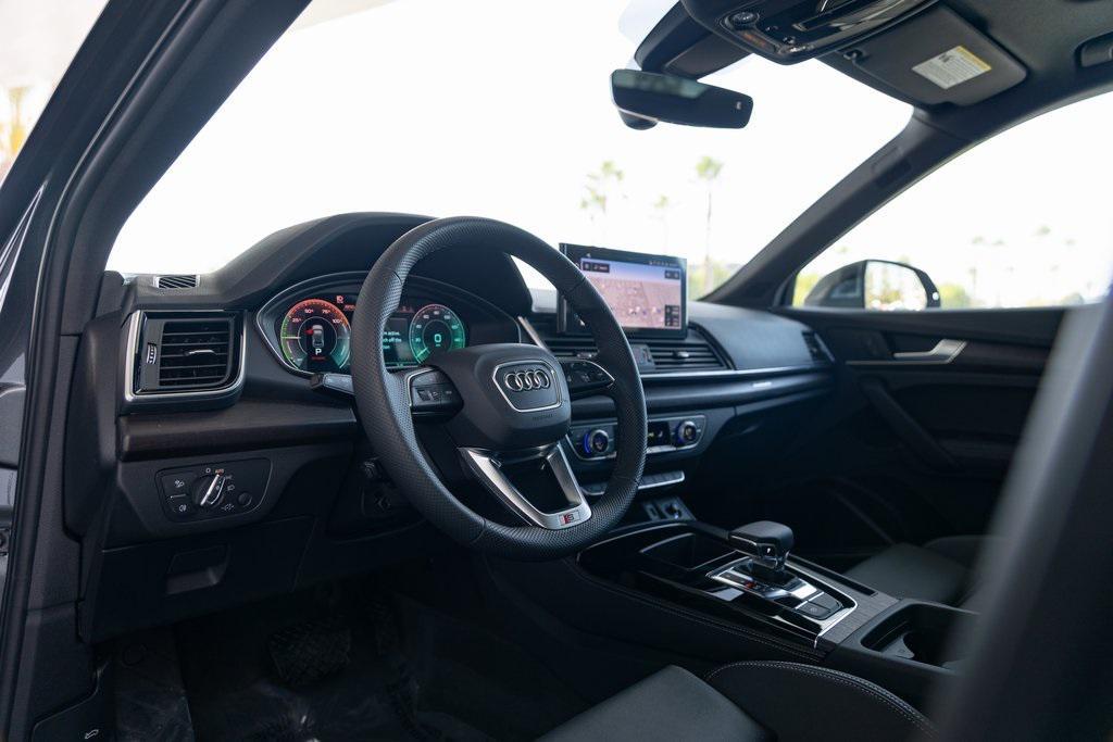 new 2025 Audi Q5 car, priced at $69,385