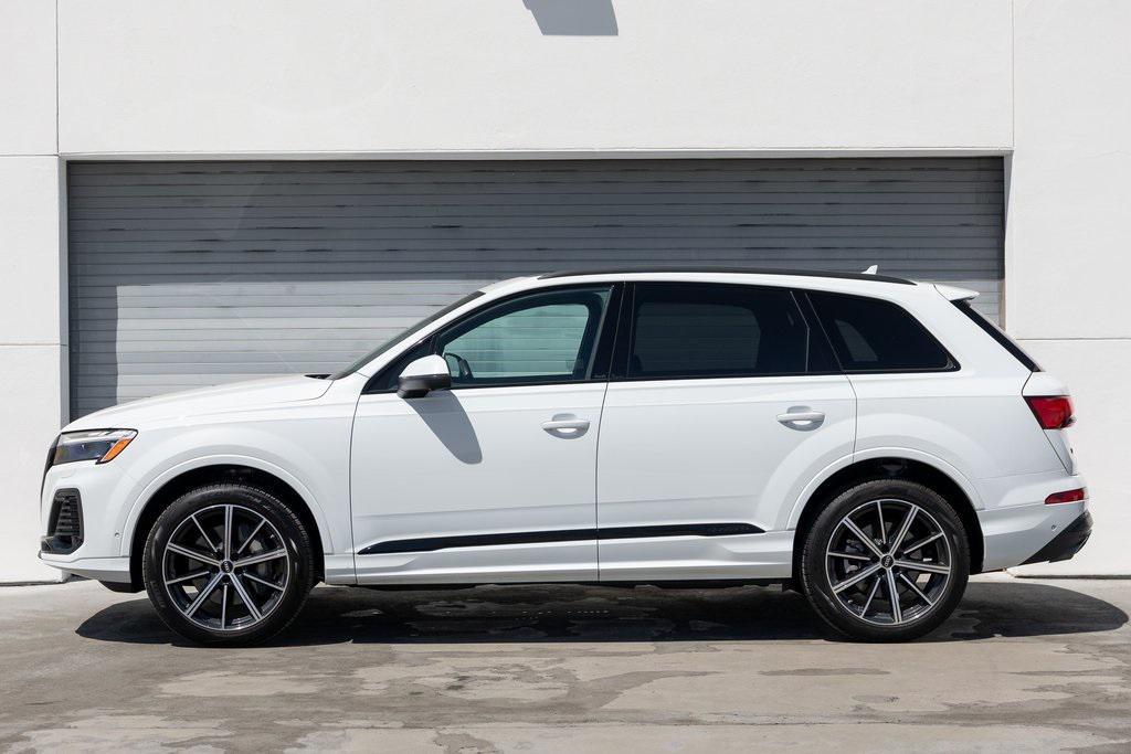 used 2025 Audi Q7 car, priced at $52,687
