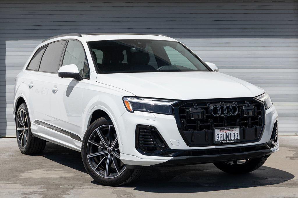used 2025 Audi Q7 car, priced at $52,687