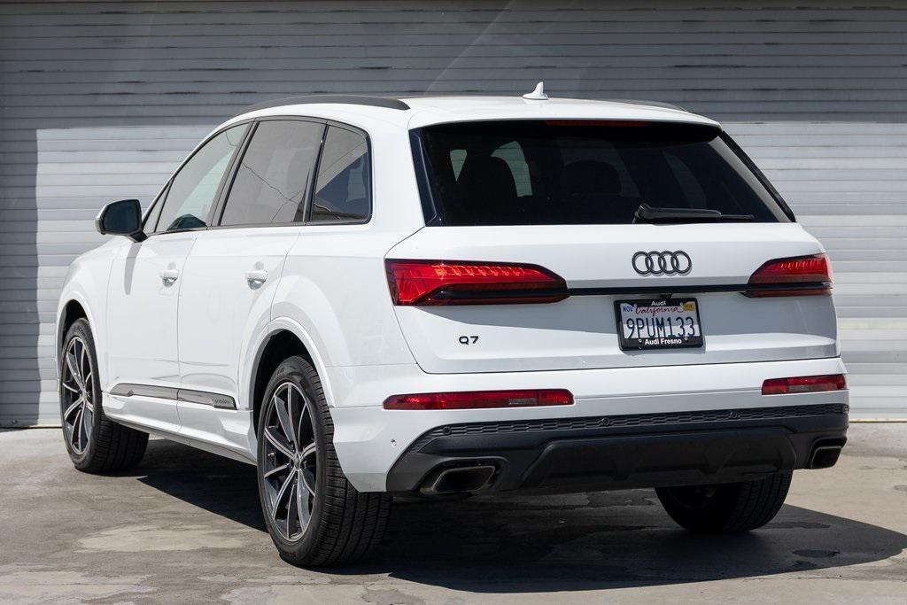 used 2025 Audi Q7 car, priced at $52,687