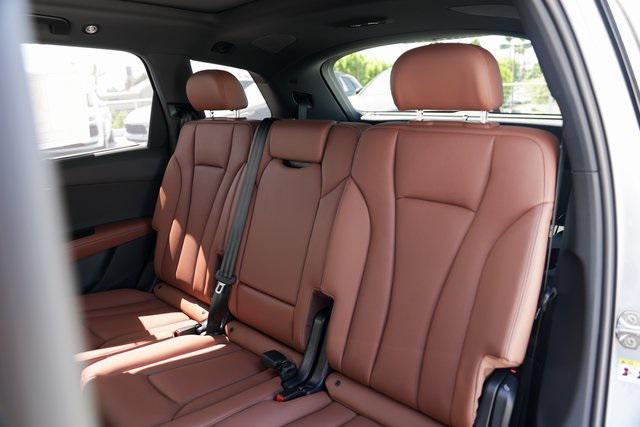 new 2025 Audi Q7 car, priced at $78,950