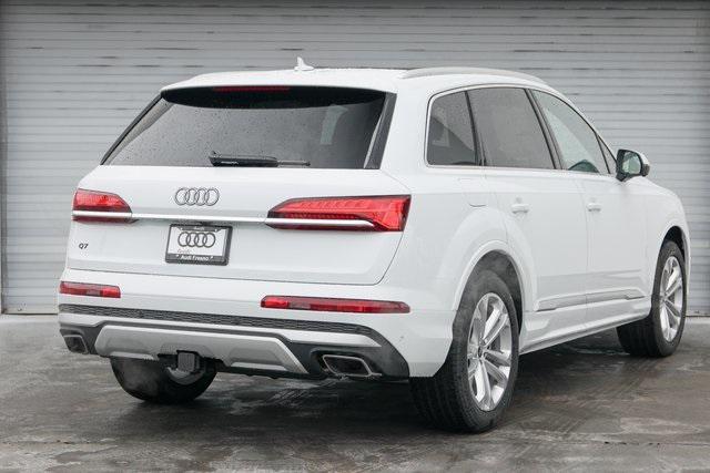 new 2025 Audi Q7 car, priced at $75,890