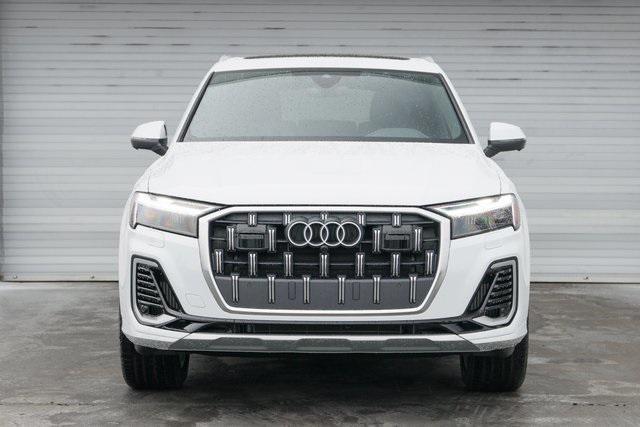 new 2025 Audi Q7 car, priced at $75,890