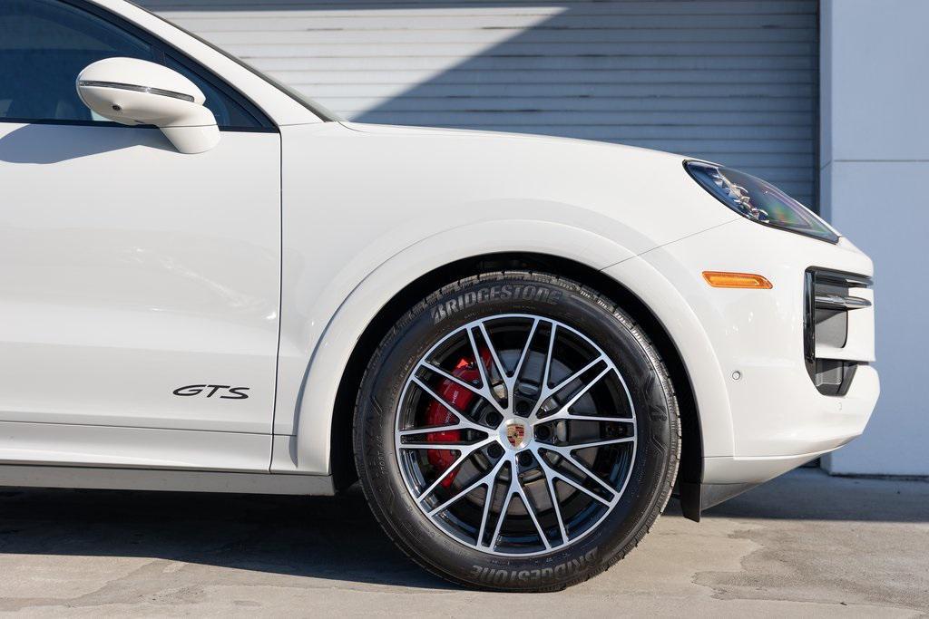 used 2025 Porsche Cayenne car, priced at $158,998