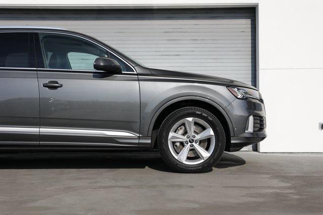 used 2024 Audi Q7 car, priced at $52,799