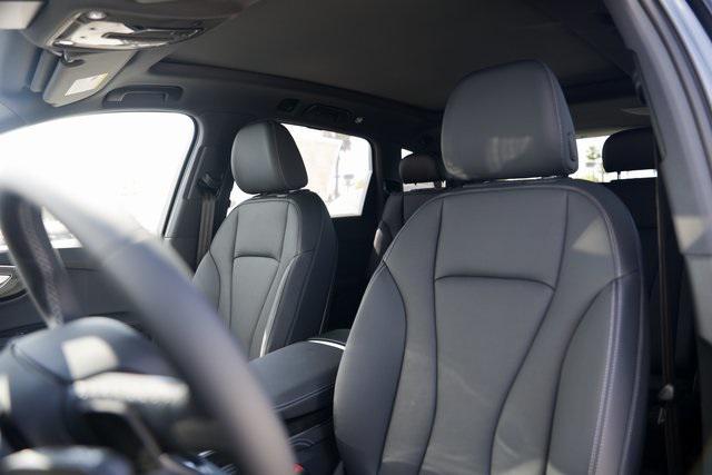 new 2025 Audi Q7 car, priced at $77,750