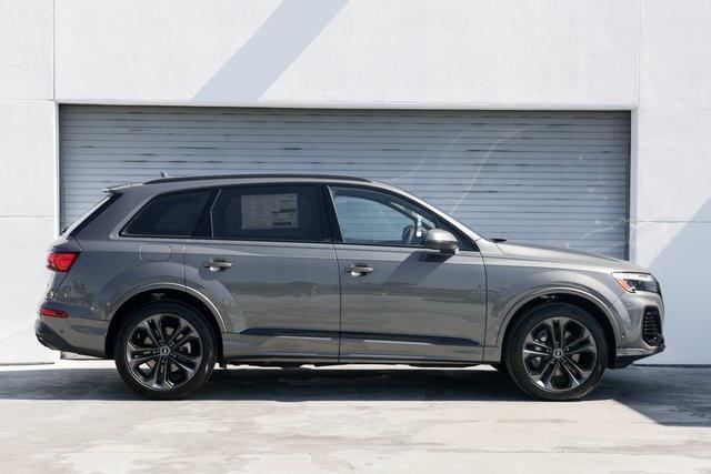 new 2025 Audi Q7 car, priced at $77,750