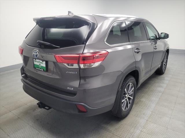 used 2017 Toyota Highlander Hybrid car, priced at $26,095
