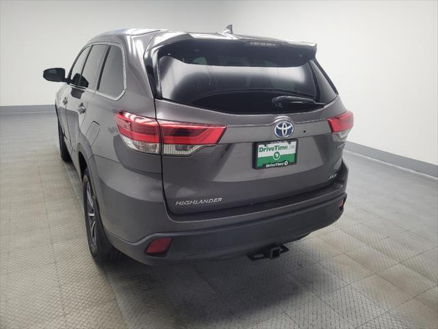 used 2017 Toyota Highlander Hybrid car, priced at $26,095