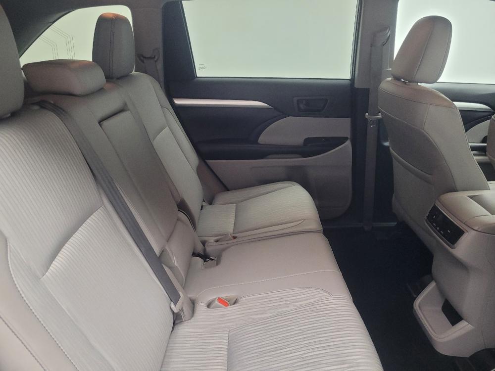 used 2019 Toyota Highlander car, priced at $24,495