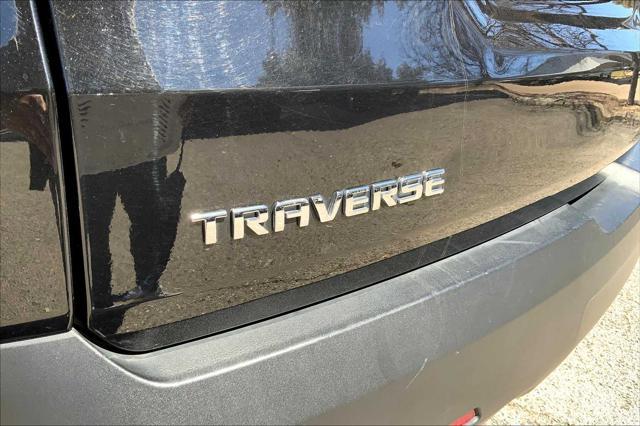 used 2023 Chevrolet Traverse car, priced at $25,549