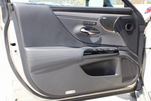 used 2022 Lexus ES 300h car, priced at $42,988