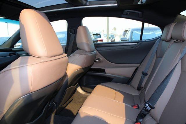 used 2025 Lexus ES 350 car, priced at $44,988