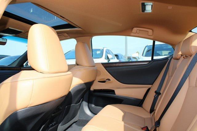 used 2022 Lexus ES 350 car, priced at $37,988