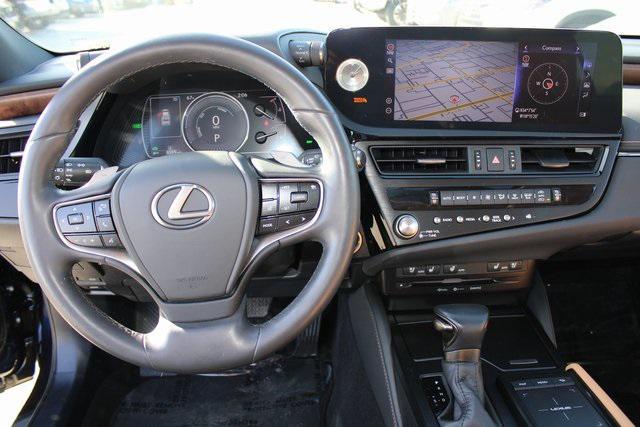 used 2022 Lexus ES 300h car, priced at $39,988