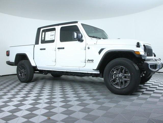 new 2024 Jeep Gladiator car, priced at $44,110