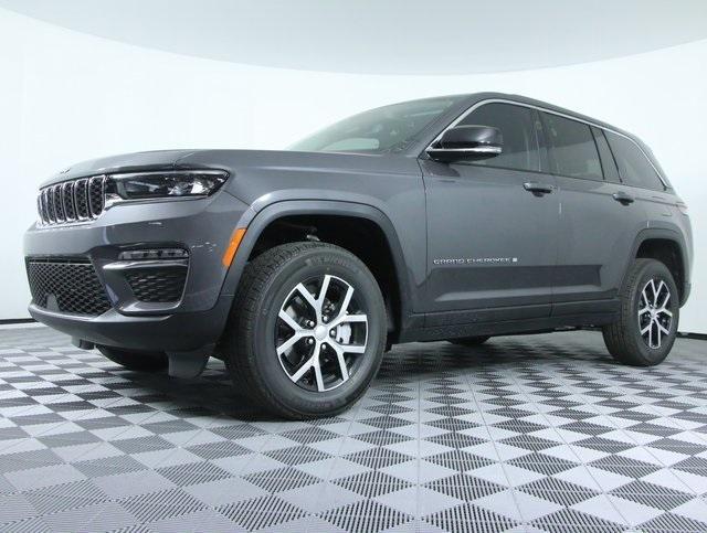 new 2024 Jeep Grand Cherokee car, priced at $49,901