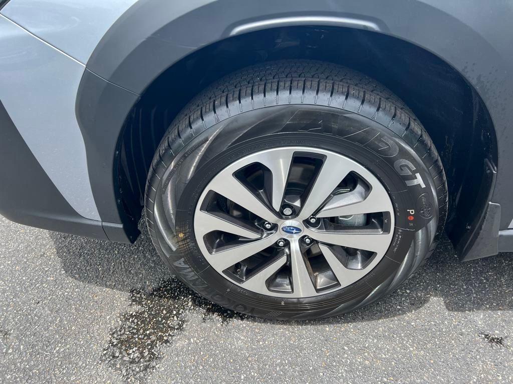 new 2025 Subaru Outback car, priced at $33,992
