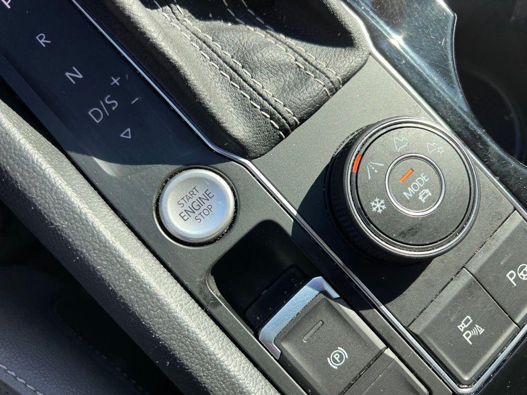 used 2022 Volkswagen Atlas car, priced at $30,000