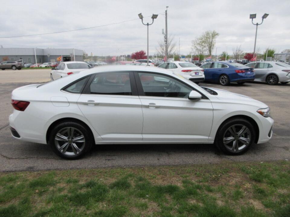 used 2024 Volkswagen Jetta car, priced at $21,990