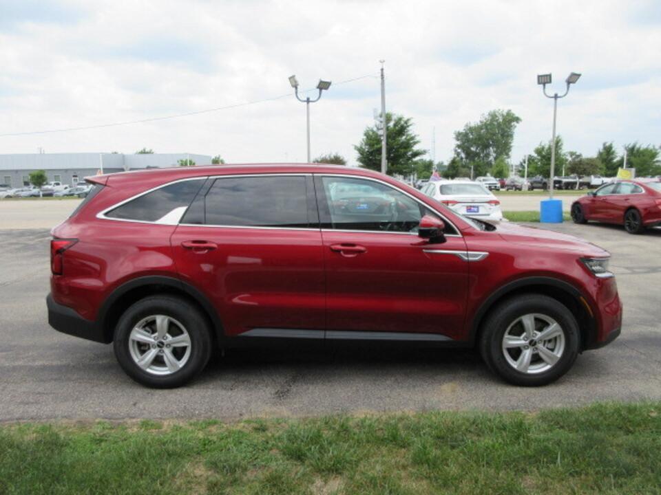 used 2022 Kia Sorento car, priced at $22,988