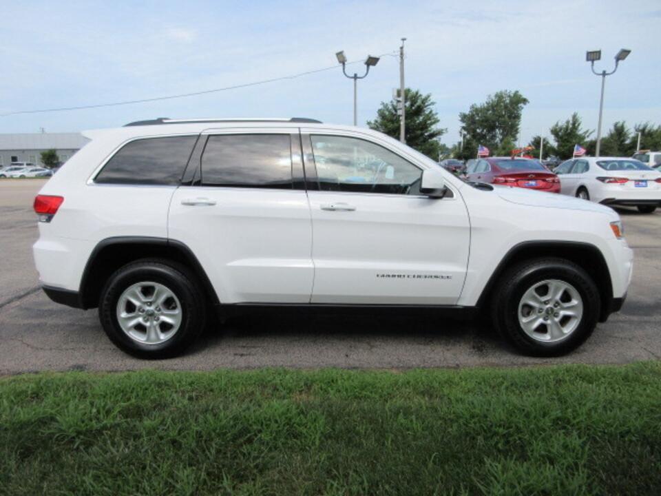 used 2015 Jeep Grand Cherokee car, priced at $9,990