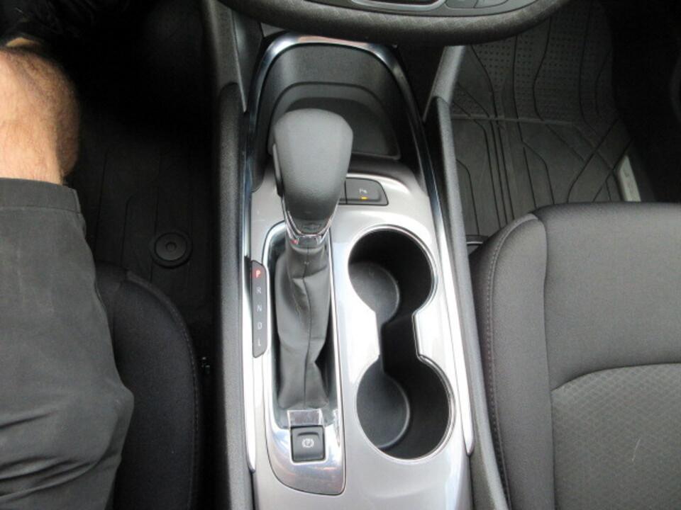 used 2024 Chevrolet Malibu car, priced at $19,490