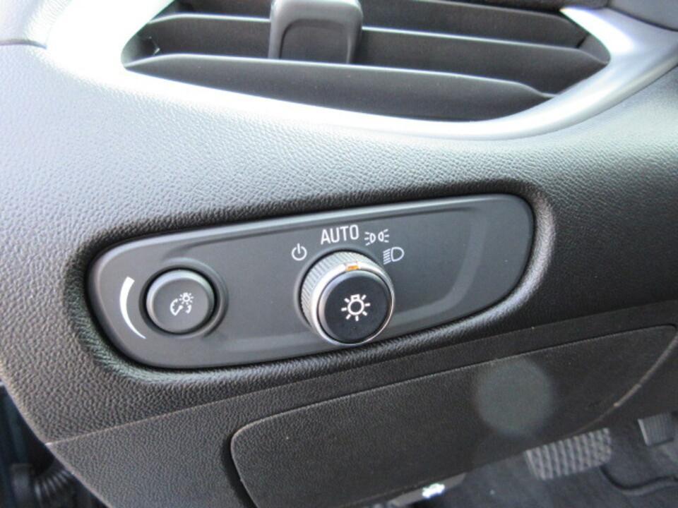 used 2024 Chevrolet Malibu car, priced at $20,290