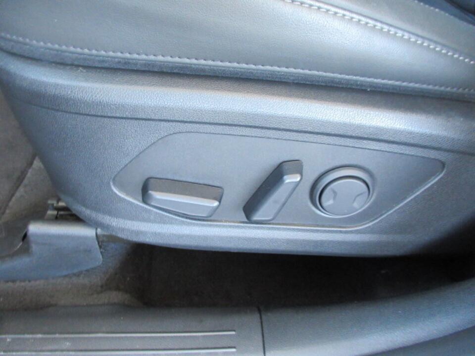used 2024 Kia Sorento car, priced at $31,990